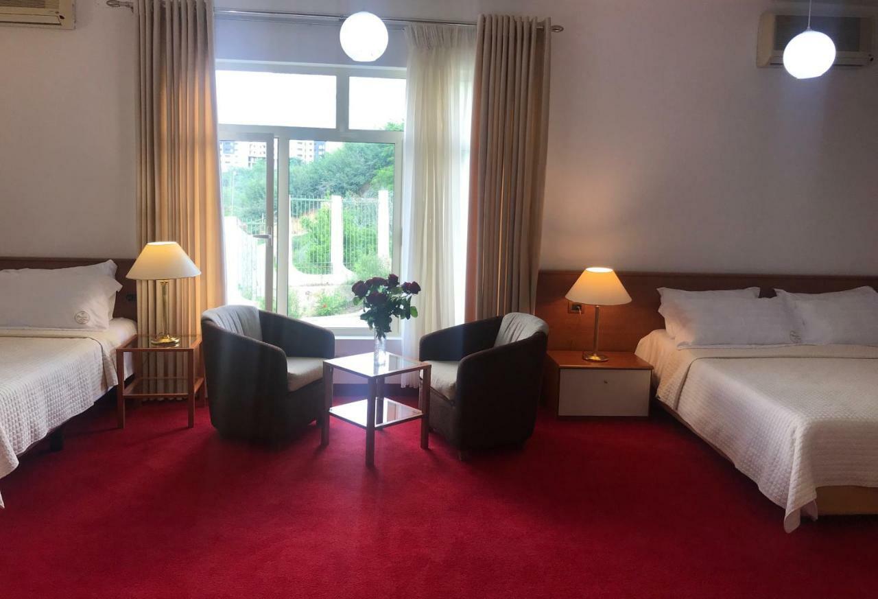 Chateau Linza Resort Тирана Екстериор снимка