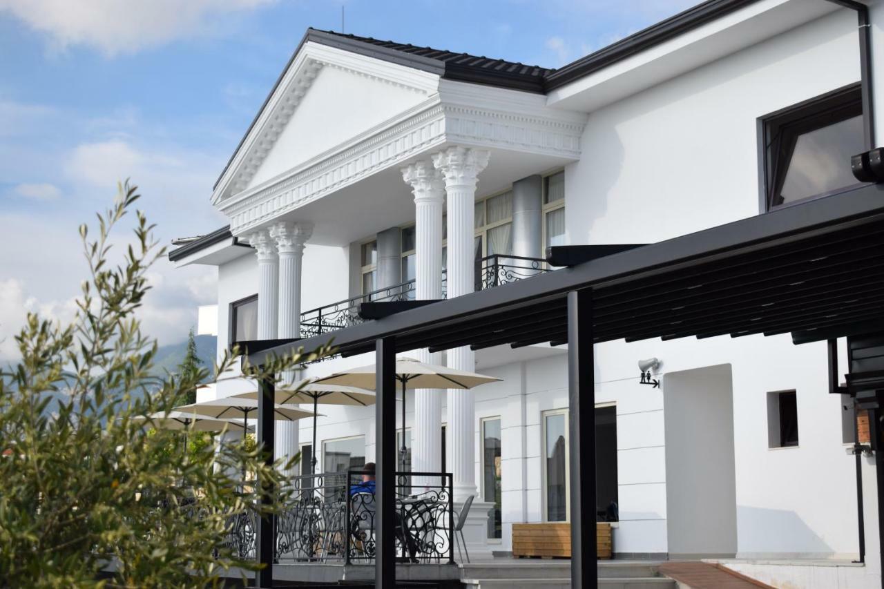 Chateau Linza Resort Тирана Екстериор снимка